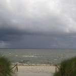 Dies ist ein Foto von smt - Lubmin am Strand - mit einem Ausblick auf Himmel und Meer.